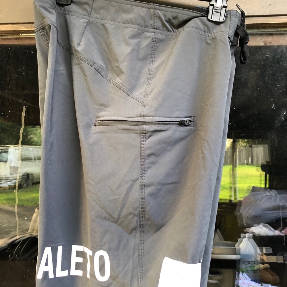 Smack Men's "Baleto" Gray Short Size 34